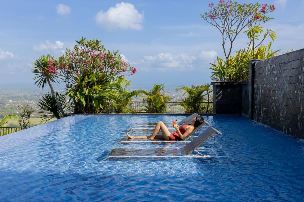 Bassein majutusasutuses Amaranta Prambanan Yogyakarta või selle lähedal