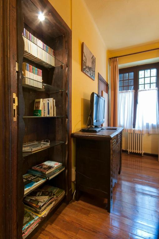 Hostal Ayestaran II reservar