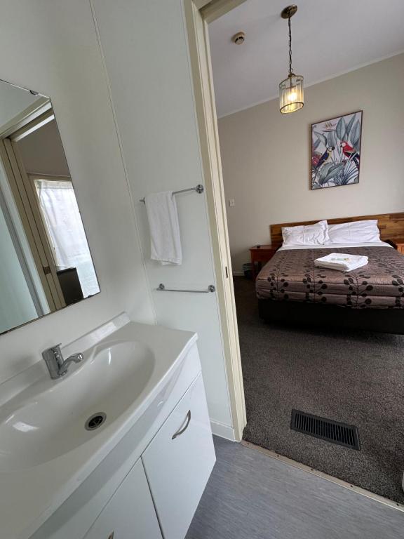 Airport Westney Lodge - Resim 15