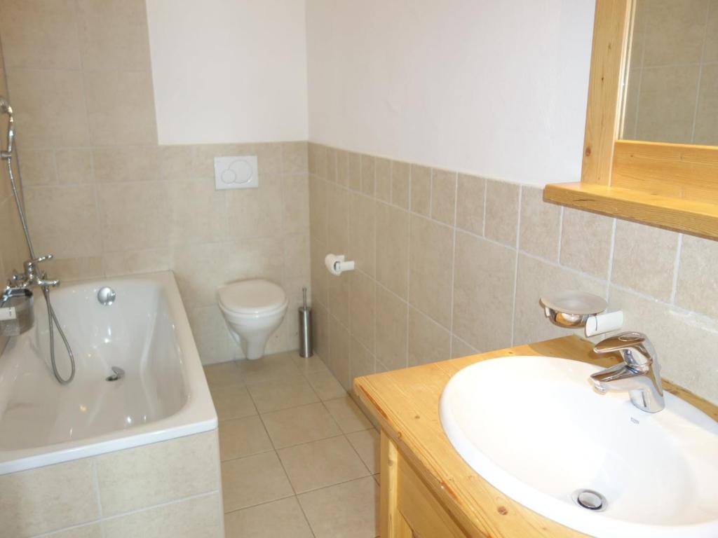 Cosy apartment with balcony - Resim 8