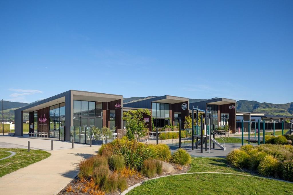 Berryfields Luxury Gem - New Home Richmond - Resim 25