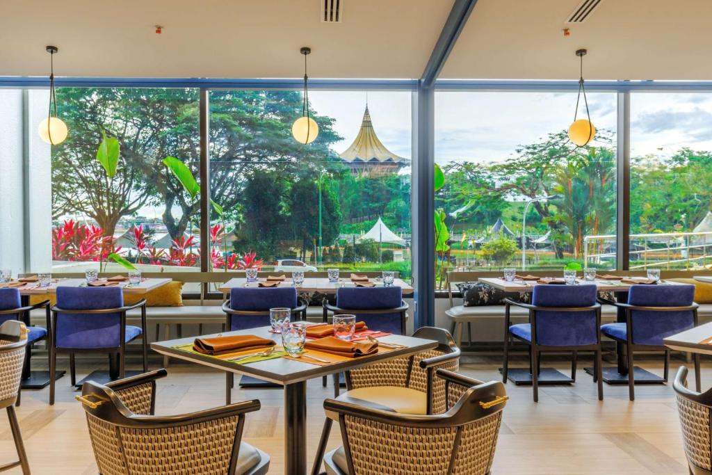 Posezení v ubytování Hilton Kuching Hotel