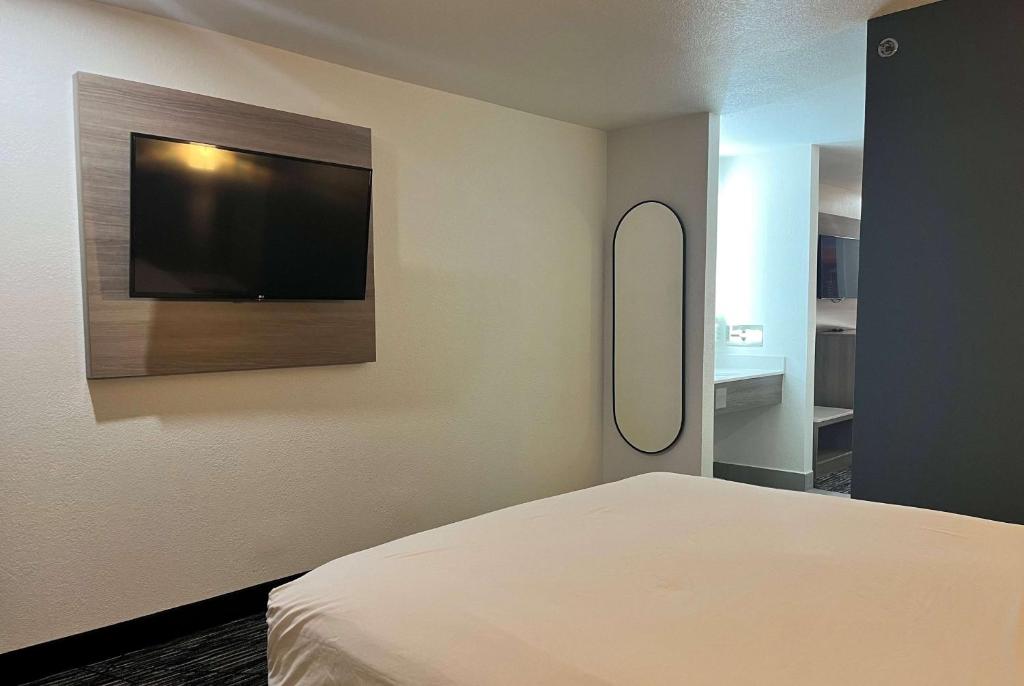 Baymont by Wyndham Indianapolis Northeast - Error