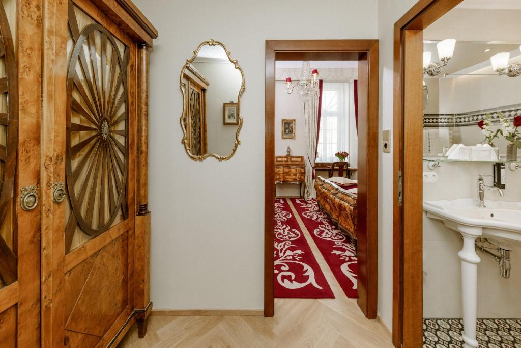 Kúpeľňa v ubytovaní Hotel Stefanie - VIENNA'S OLDEST HOTEL