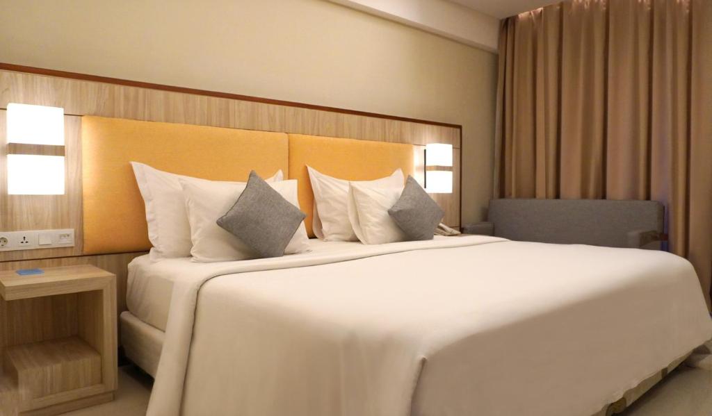 Truntum Kuta Bali - Grand Deluxe Double O Twin Room - Pool Side