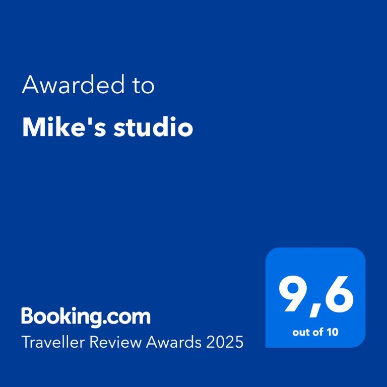 Certifikát, hodnocení, plakát nebo jiný dokument vystavený v ubytování Mike's studio