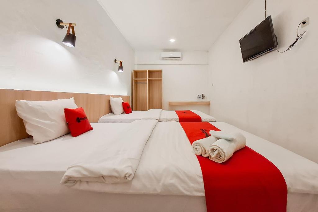 RedDoorz at Grand Mirza Near Pasar Grosir Batik Setono Pekalongan - Error