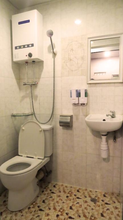 Bagno di Germany Hostel Block D