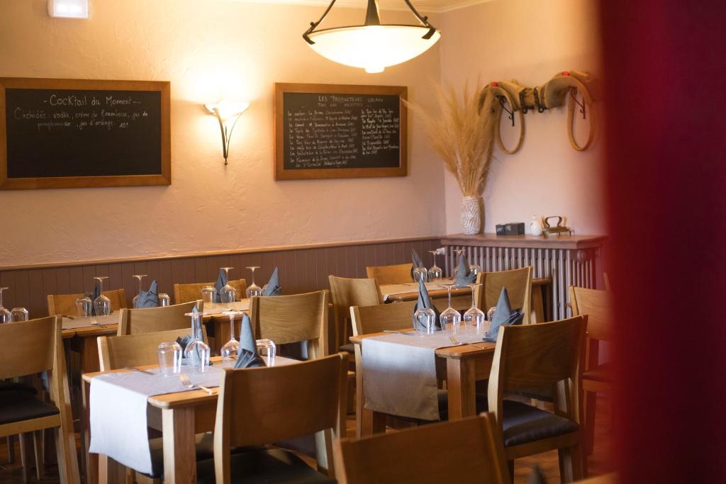 Restaurace v ubytování Auberge Le Cabaliros
