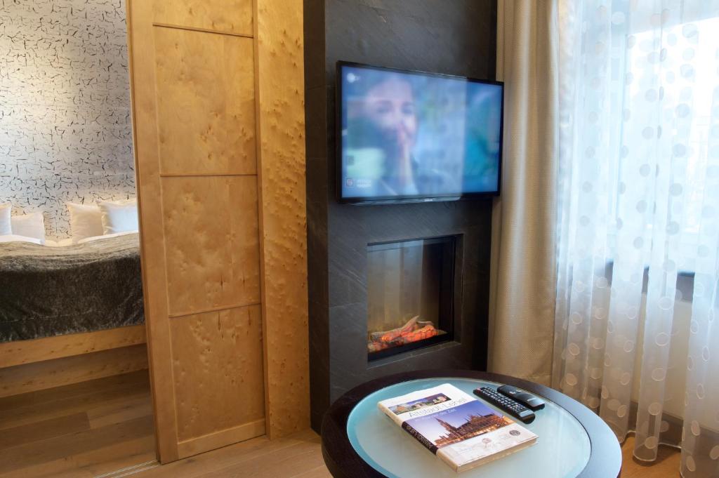 TV a/nebo společenská místnost v ubytování Hotel Torbräu