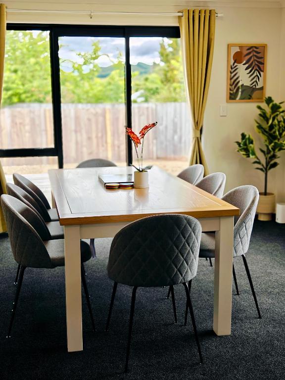 Stylish Home Away from Home - Resim 7