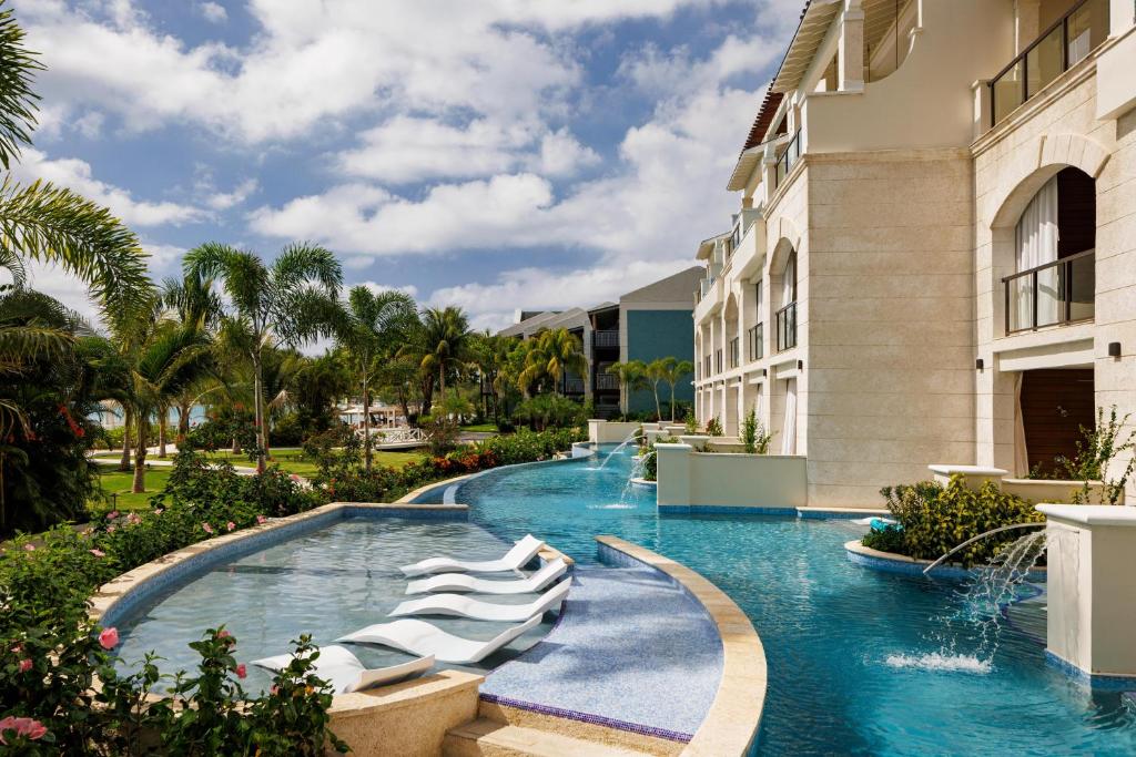 Bazén v ubytování Sandals Negril Beach All Inclusive Resort and Spa - Couples Only nebo v jeho okolí