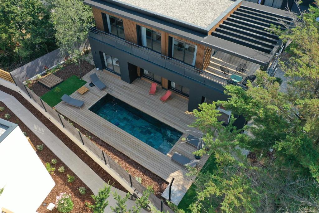 Kolam renang di atau dekat dengan Prestigious Sunset 1&2 Villas 2 heated swimming pools sea view16 pers
