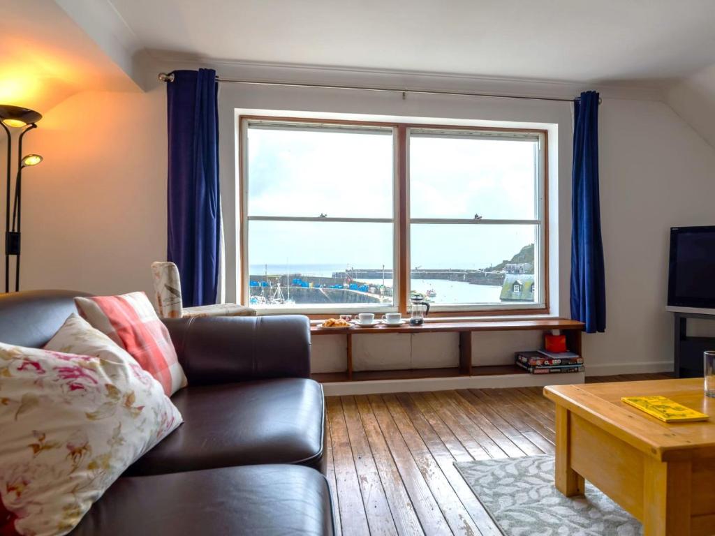 Curated visual reference: Gallery Detail: Apartment Harbour Penthouse By Interhome Mevagissey Updated Prices 2026