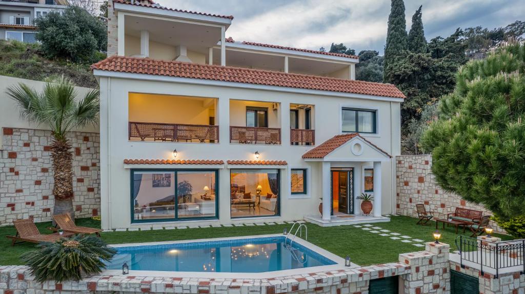 Πισίνα στο ή κοντά στο Vista Mare Villa by Estia