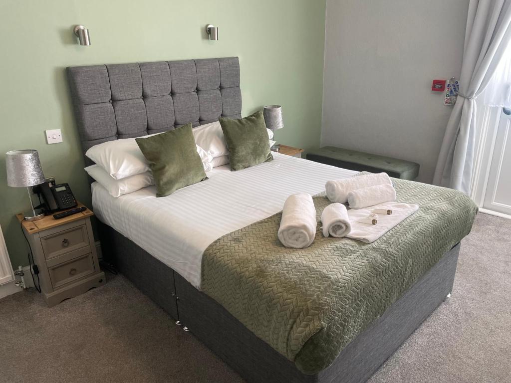
Small Double Room (Not Pet Friendly)
