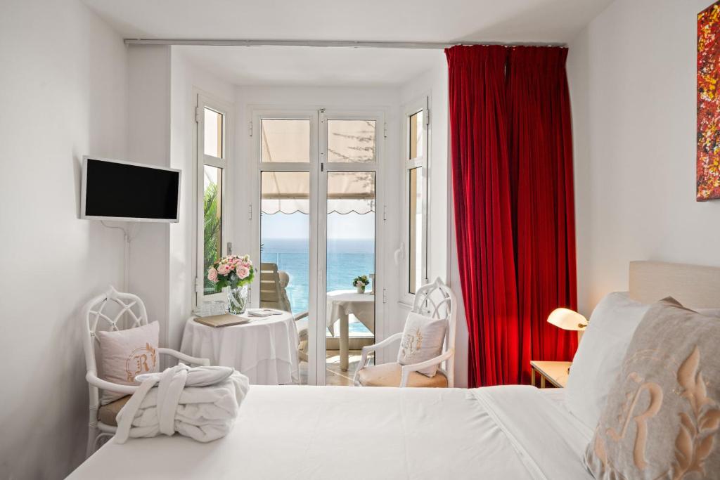 Hôtel Le Roquebrune - Double Room With Sea View - Bougainvillier