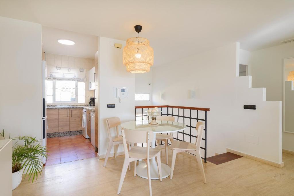 Fotografia z galérie ubytovania Espectacular casa en la playa v destinácii Fuengirola