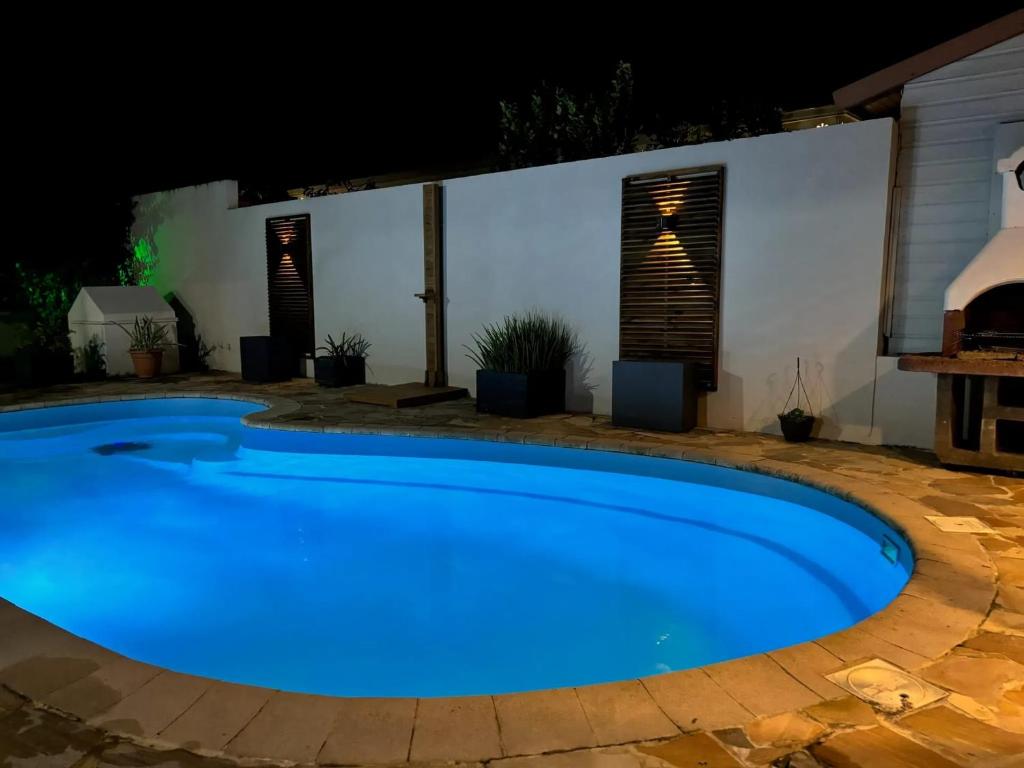 Piscina di Villa spacieuse avec piscine à Saint-Pierre o nelle vicinanze