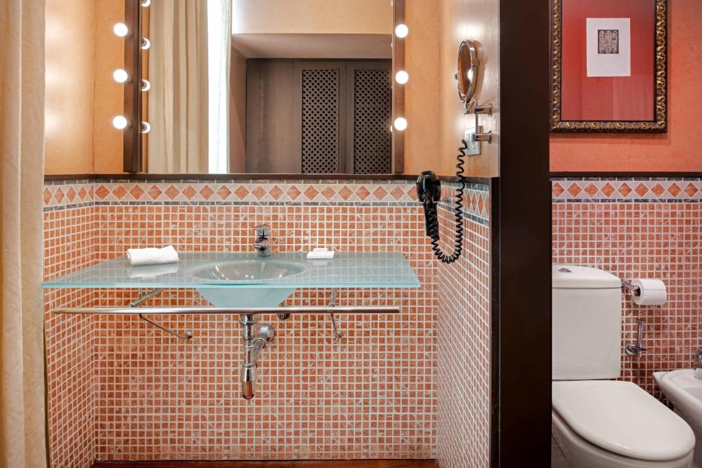 Koupelna v ubytování AC Hotel Ciudad de Tudela by Marriott