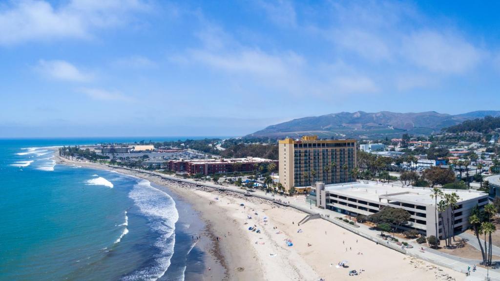 Crowne Plaza Hotel Ventura Beach