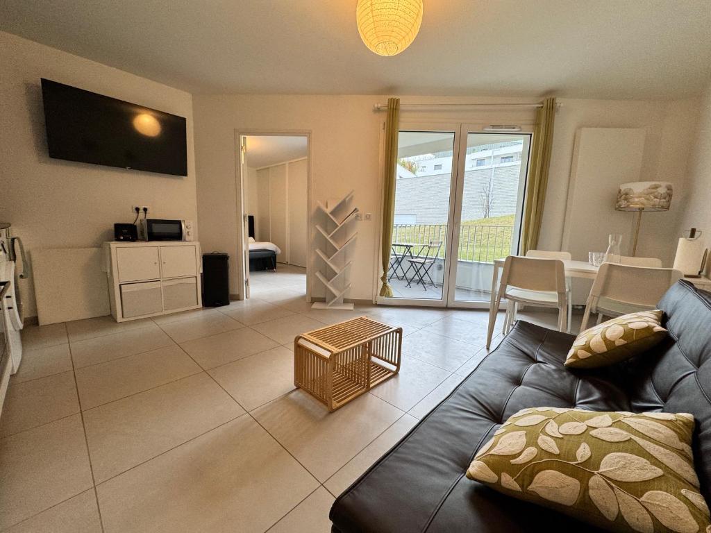 View Point Mountain Lake accommodation image