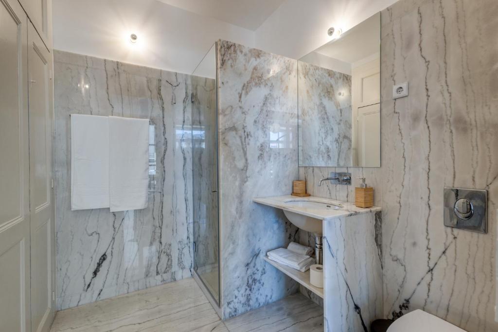 Alado Guesthouse - 9