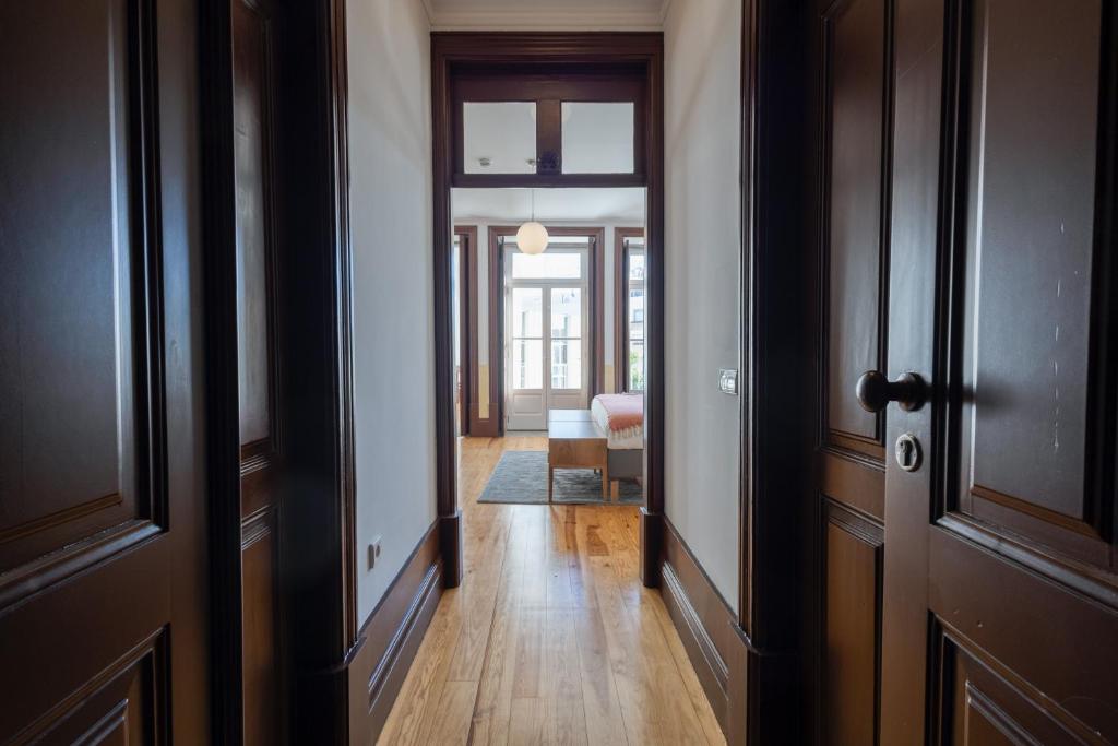 Alado Guesthouse - 8