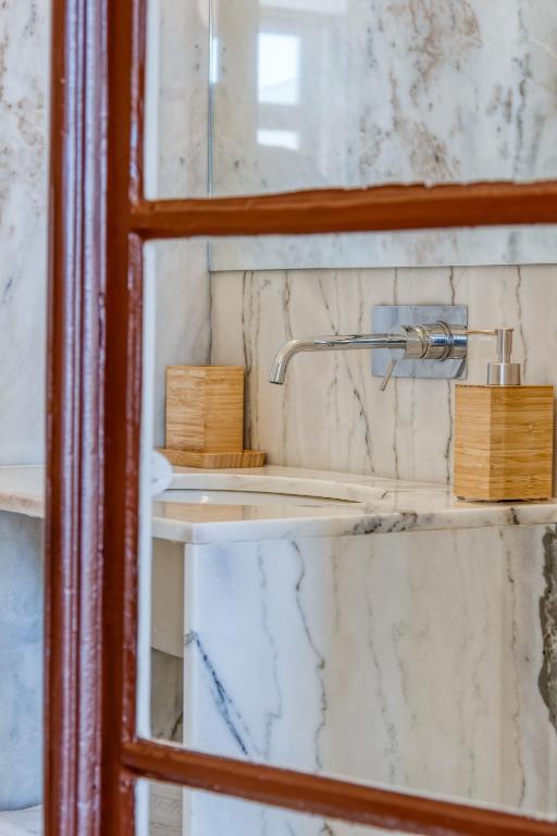 Alado Guesthouse - 15