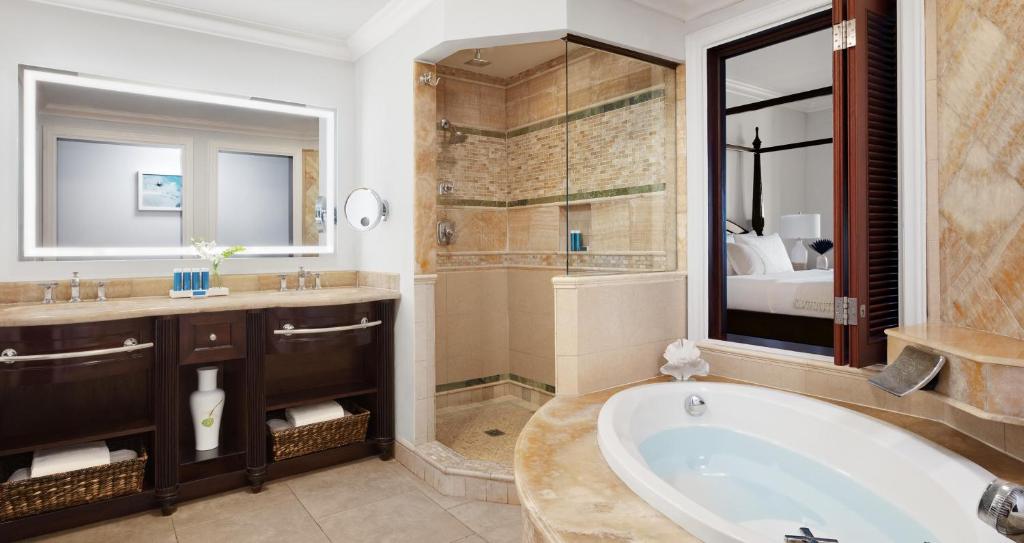 Koupelna v ubytování Sandals Royal Caribbean All Inclusive Resort & Private Island - Couples Only