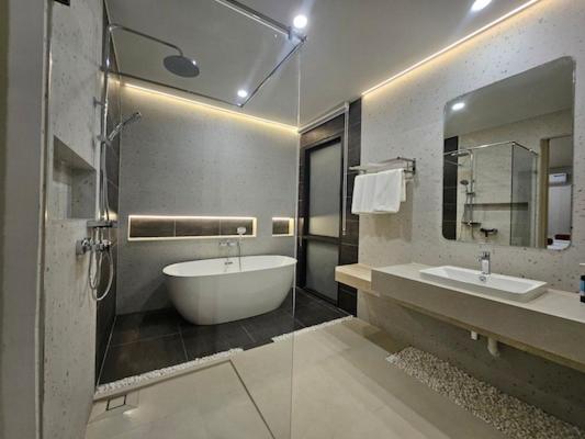 Grand Jomtien Palace Hotel - SHA Extra Plus - Resim 2