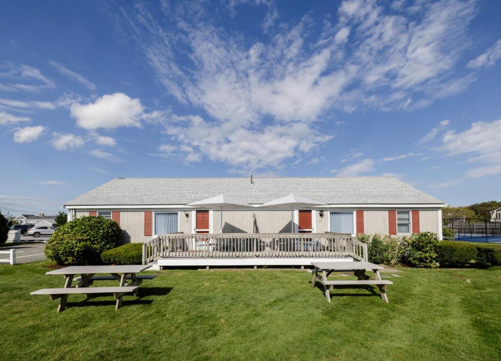 Red Jacket Beach Resort photo