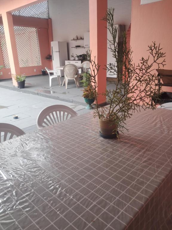 Posezení v ubytování Casa Rosa Suítes 5 min de caminhada da PRAIA DA PONTA NGRA