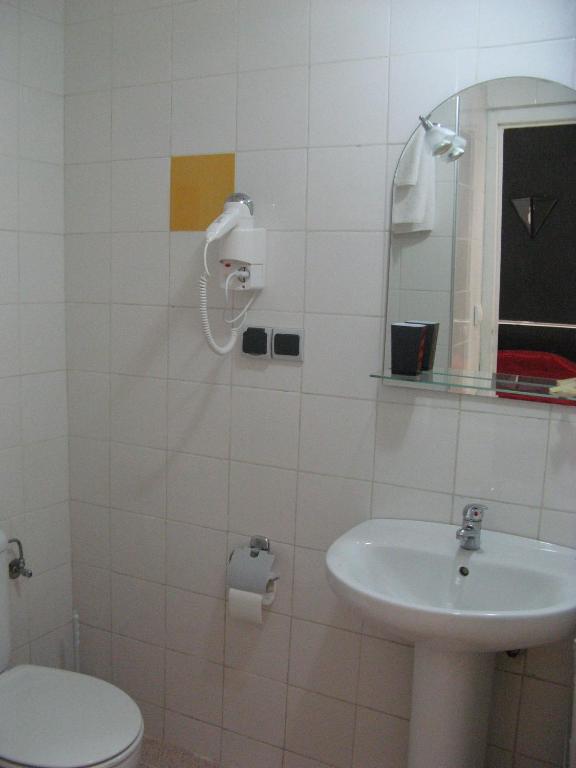 Koupelna v ubytování Auberge Tinit