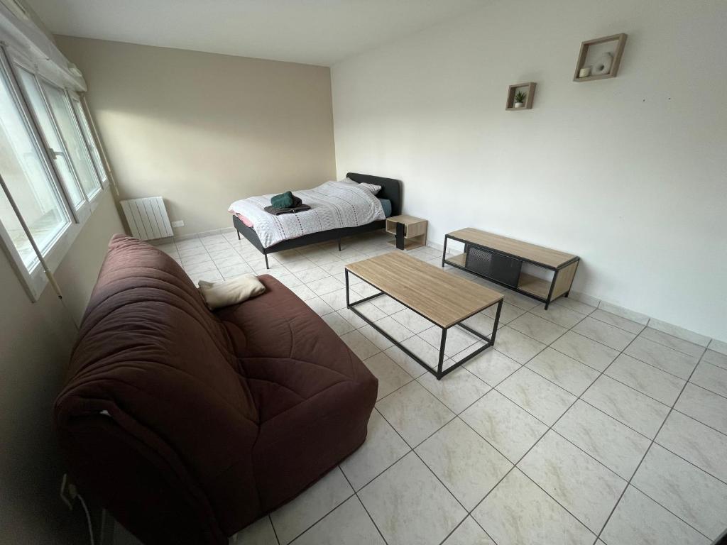 Photo de la galerie de l'établissement Studio avec place de parking, à Tours