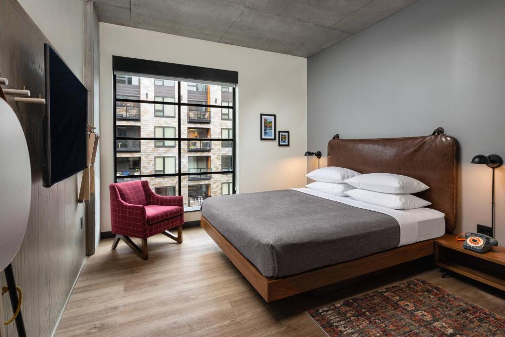 Moxy Minneapolis Downtown photo