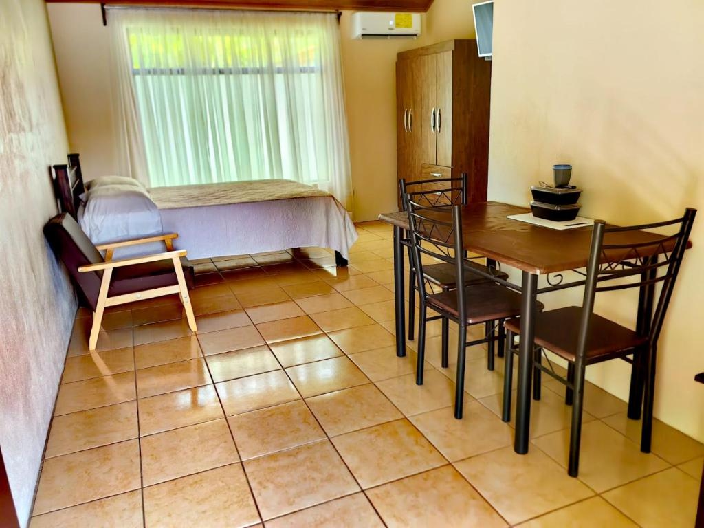 Postel nebo postele na pokoji v ubytování Habitaciones el corral