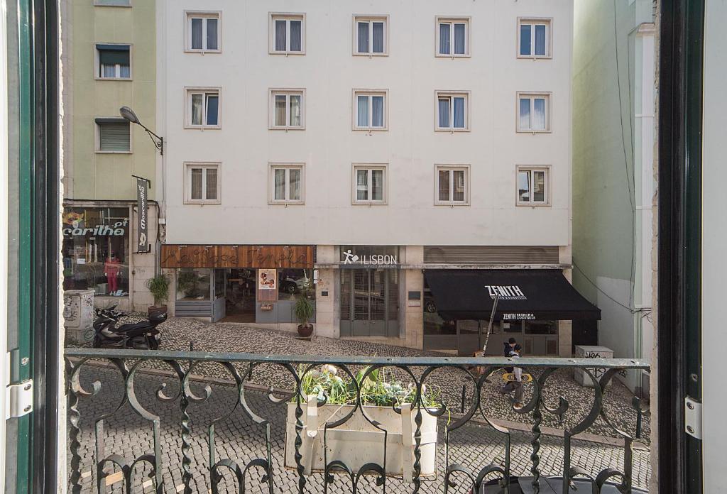 PS Lisbon Flats - 19