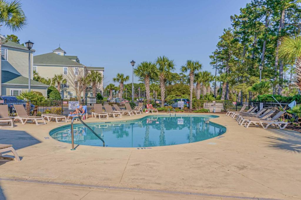 Der Swimmingpool an oder in der Nähe von World Tour Golf Resort 206