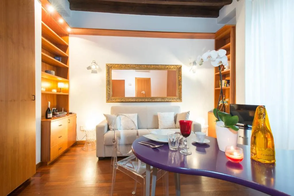 Carpoforo Apartment, Milano, Italia