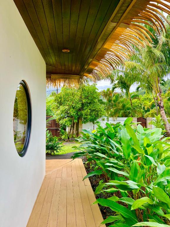 Jardin de l'établissement Ocean Breeze Bungalow