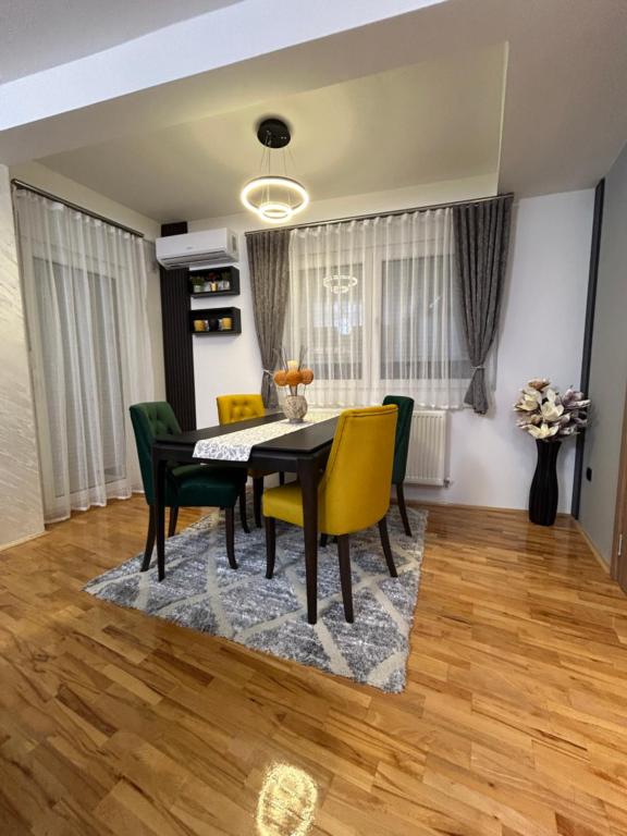 Posezení v ubytování KARENJINA Apartmani