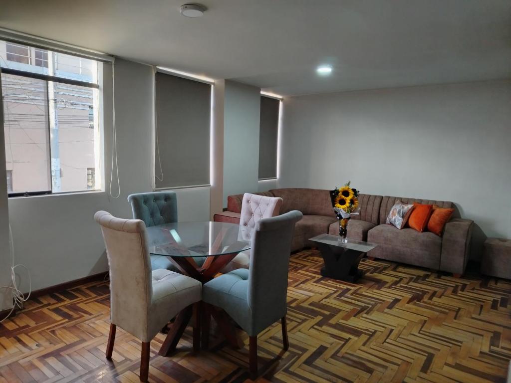 Χώρος καθιστικού στο Hotel Monark AQP