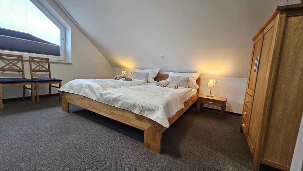 Pension Mondlicht Norddeich - Large Double Room