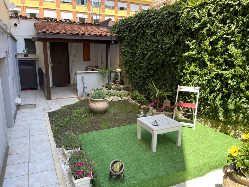 House with private garden
