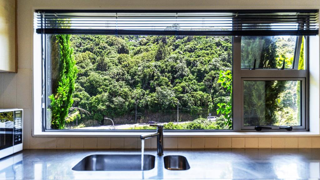 Villa Sebastian - Large Modern Home - Resim 6