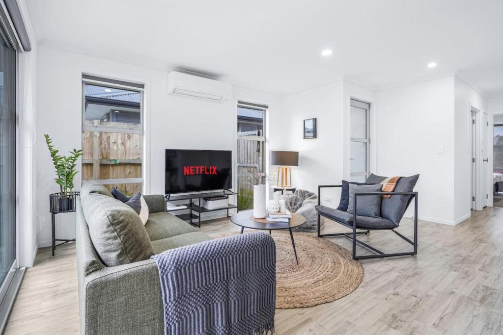 Modern, Central and Classy - By KOSH BNB - Resim 13