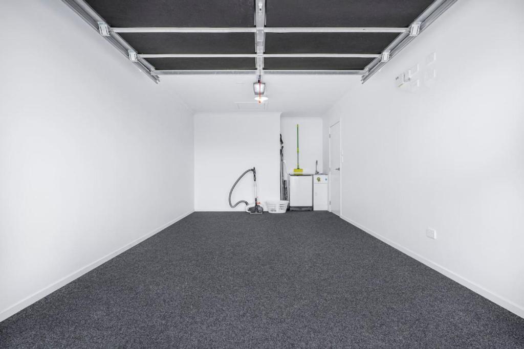 Modern, Central and Classy - By KOSH BNB - Resim 6