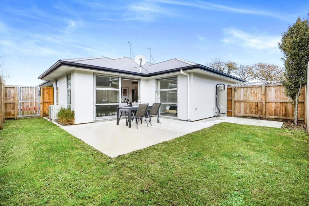 Modern, Central and Classy - By KOSH BNB - Resim 12