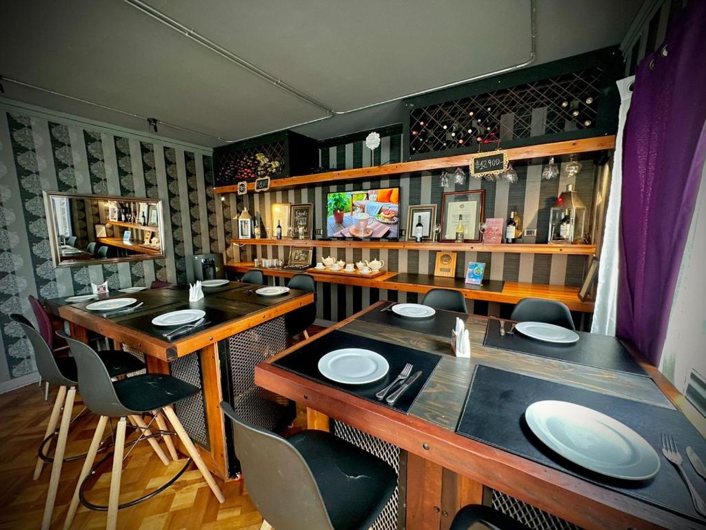 Restaurace v ubytování La Blanca Hotel